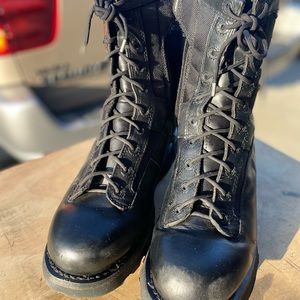 Bates Durashock boots in great condition.